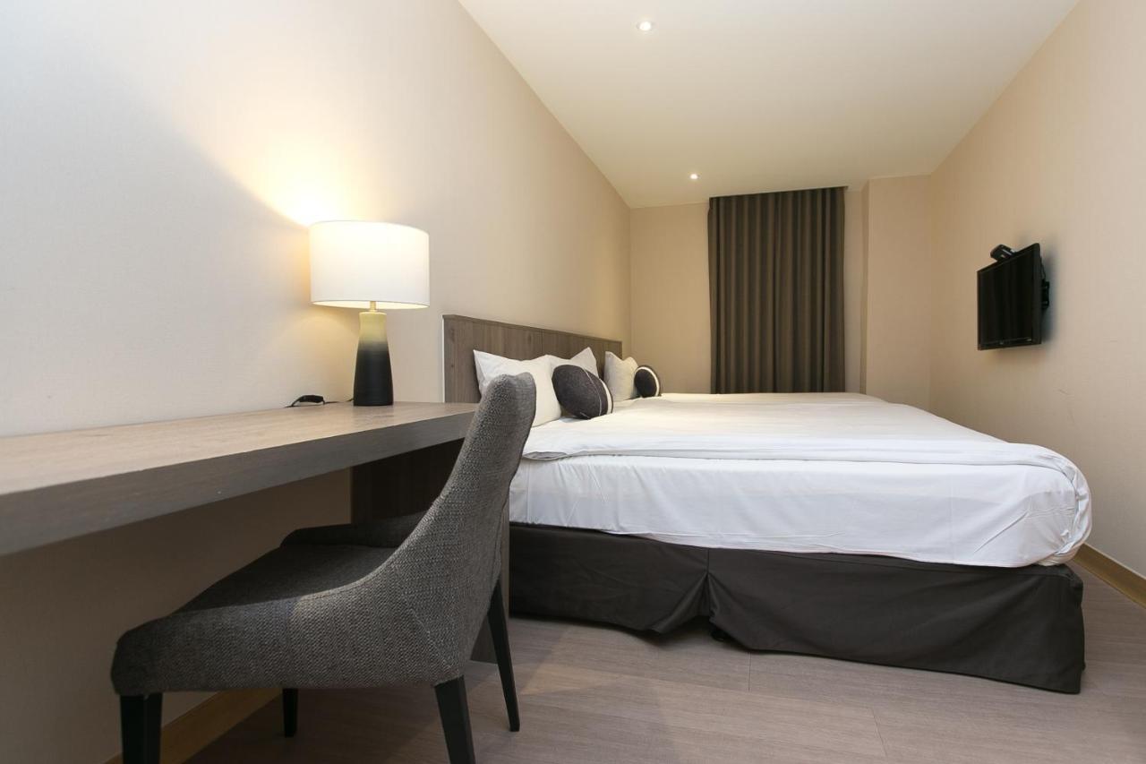 เอฟ โฮเต็ล หัวเหลียน จงเซียว Hotel เมืองฮวาเหลียน ภายนอก รูปภาพ