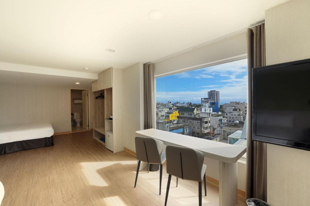 เอฟ โฮเต็ล หัวเหลียน จงเซียว Hotel เมืองฮวาเหลียน ภายนอก รูปภาพ