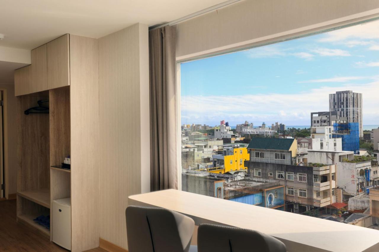เอฟ โฮเต็ล หัวเหลียน จงเซียว Hotel เมืองฮวาเหลียน ภายนอก รูปภาพ