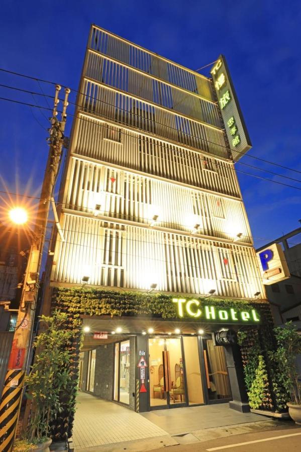 เอฟ โฮเต็ล หัวเหลียน จงเซียว Hotel เมืองฮวาเหลียน ภายนอก รูปภาพ